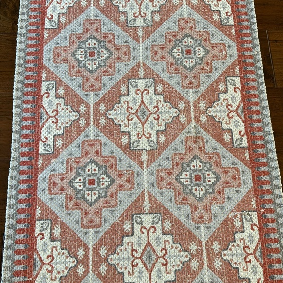 Geometric Scatter Rug! - Picture 5 of 14